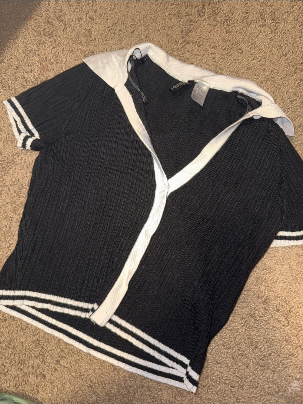 H&M Black & White Collared Short-Sleeve Button Sweater